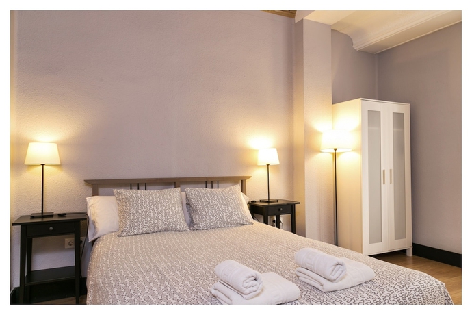 Imagen de los interiores del B&B Hi Valencia Cánovas. Foto 19