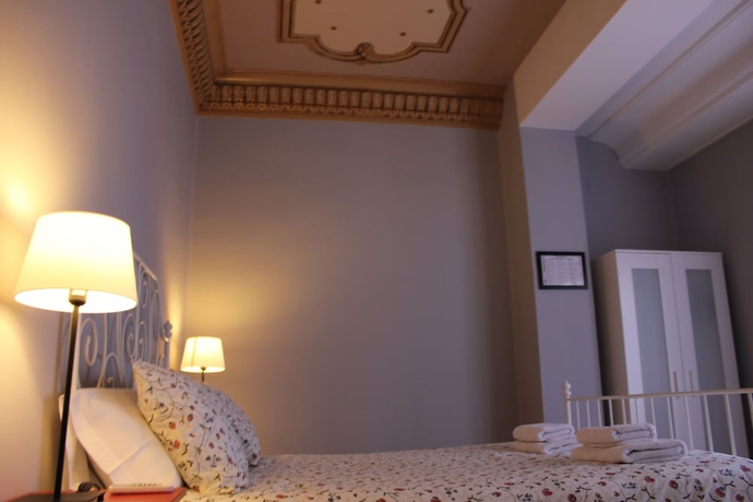 Imagen de la habitación del B&B Hi Valencia Cánovas. Foto 13