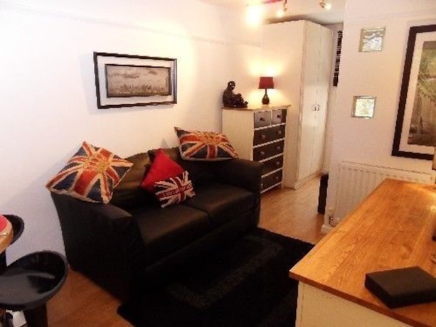 Imagen de la habitación del B&B Holly House Bed and Breakfast and Apartments. Foto 9