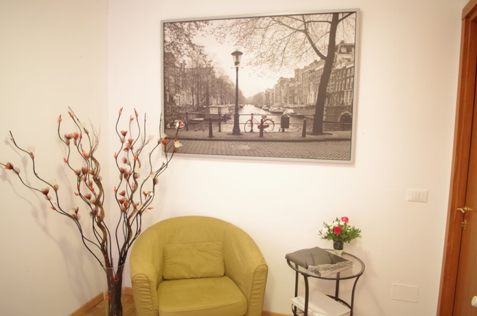 Imagen de la habitación del B&B Hotel Euro Inn. Foto 7