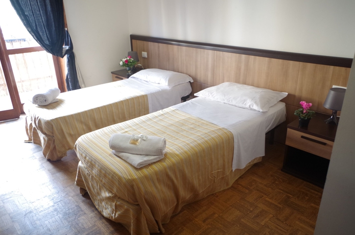 Imagen de la habitación del B&B Hotel Euro Inn. Foto 10