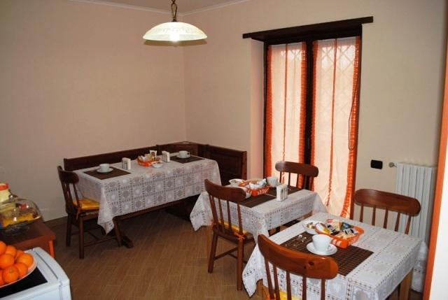 Imagen del bar/restaurante del B&B Insula Portus. Foto 2