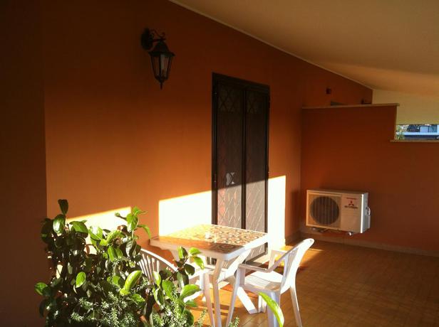Imagen de los exteriores del B&B Insula Portus. Foto 9