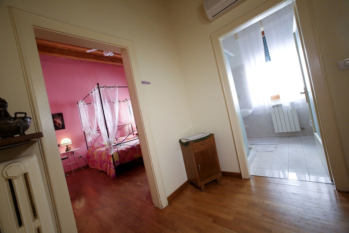 Imagen de la habitación del B&B Juliette House Rooms. Foto 5