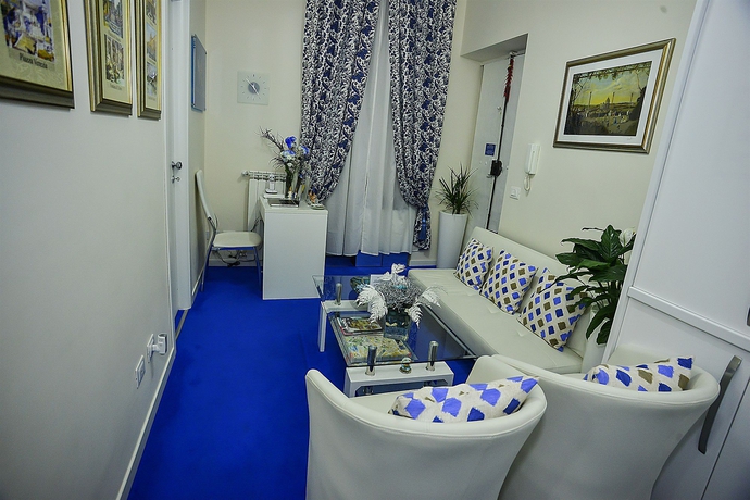 Imagen de los interiores del B&B Kambal Bandb. Foto 12
