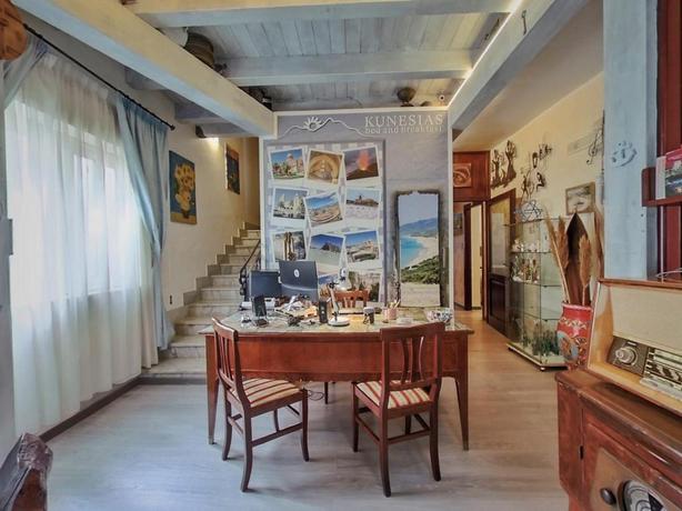 Imagen de los interiores del B&B Kunesias. Foto 8