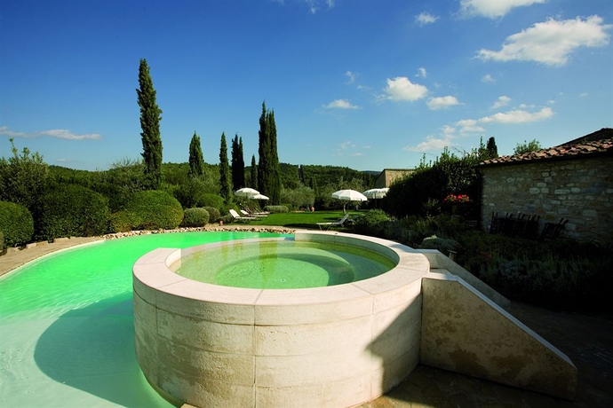 Imagen de la piscina del B&B La Canonica di Cortine. Foto 9