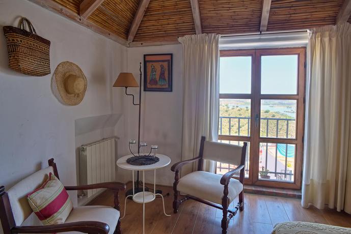 Imagen general del B&B La Casa De Bovedas. Foto 9