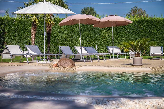 Imagen de la piscina del B&B La Magia dei Sogni. Foto 9