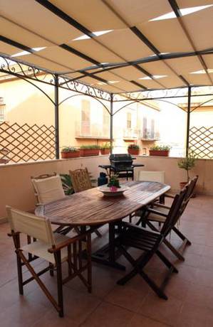 Imagen de los exteriores del B&B La Terrazza Sul Porto. Foto 12
