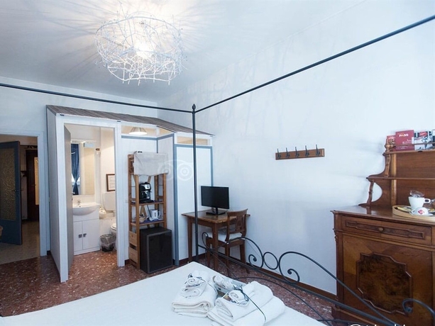 Imagen de la habitación del B&B Le Fate Apartments. Foto 4