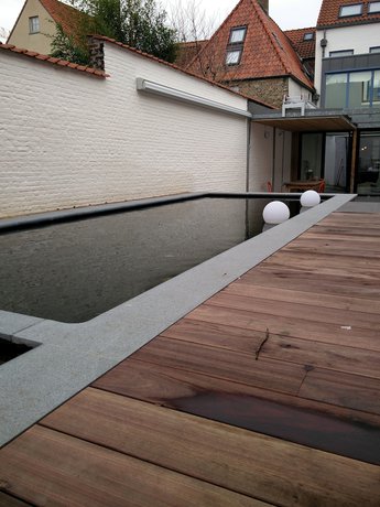 Imagen de la piscina del B&B Les Invit&eacute;s. Foto 14