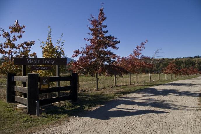 Imagen de los exteriores del B&B Maple Lodge. Foto 11