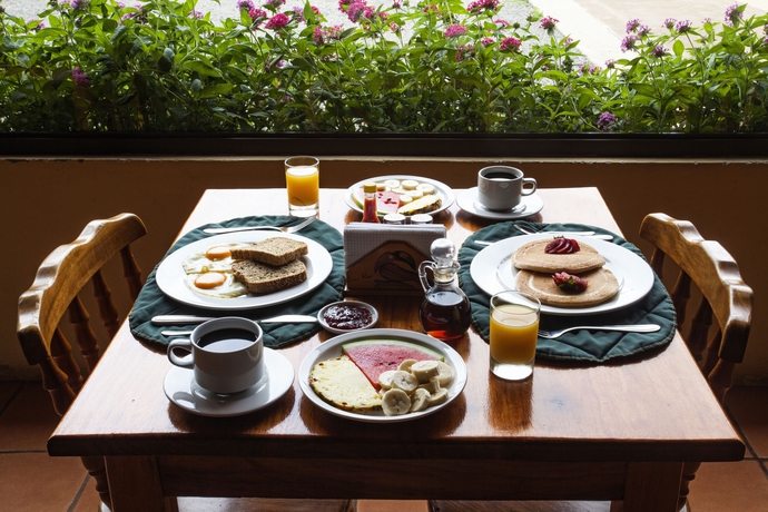 Imagen del bar/restaurante del B&B Mar Inn Bed and Breakfast. Foto 5