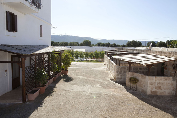 Imagen de los exteriores del B&B Masseria Luce. Foto 11