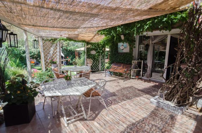 Imagen de los exteriores del B&B Olbia. Foto 5