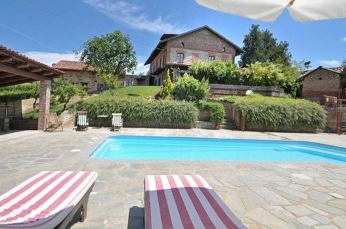 Imagen de la piscina del B&B Osteria Del Maiale Pezzato. Foto 18