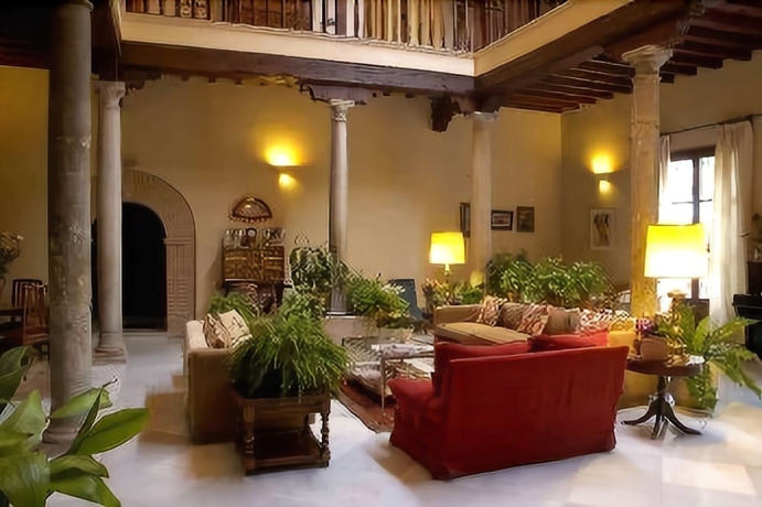 Imagen de los interiores del B&B Palacio Cobertizo De Santa Ines. Foto 19