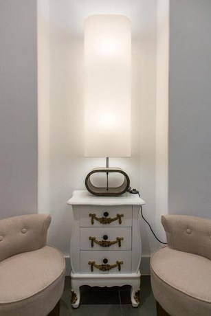 Imagen de los interiores del B&B Ph Downtown Suites. Foto 17