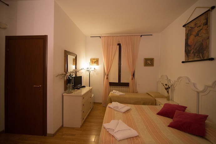 Imagen de la habitación del B&B Promenade, Florencia. Foto 5
