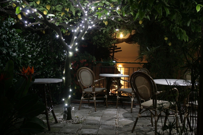 Imagen de los exteriores del B&B Ravello Rooms. Foto 14