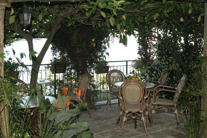 Imagen de los exteriores del B&B Ravello Rooms. Foto 15