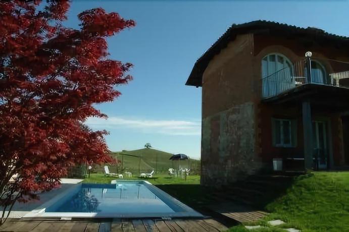 Imagen de la piscina del B&B Red Wine - Guest House. Foto 17