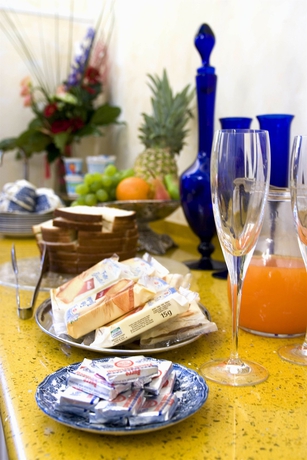 Imagen del bar/restaurante del B&B Relais Conte Di Cavour De Luxe. Foto 3