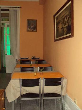 Imagen del bar/restaurante del B&B Residencial Lira. Foto 2