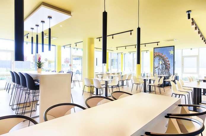 Imagen del bar/restaurante del B&B Rust-Ettenheim. Foto 3