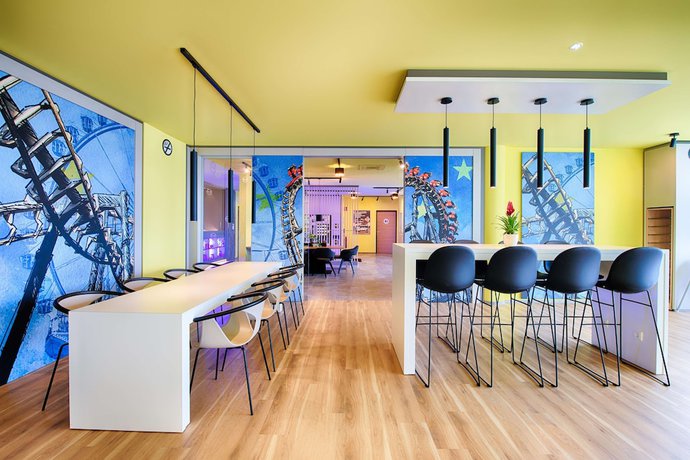 Imagen del bar/restaurante del B&B Rust-Ettenheim. Foto 7