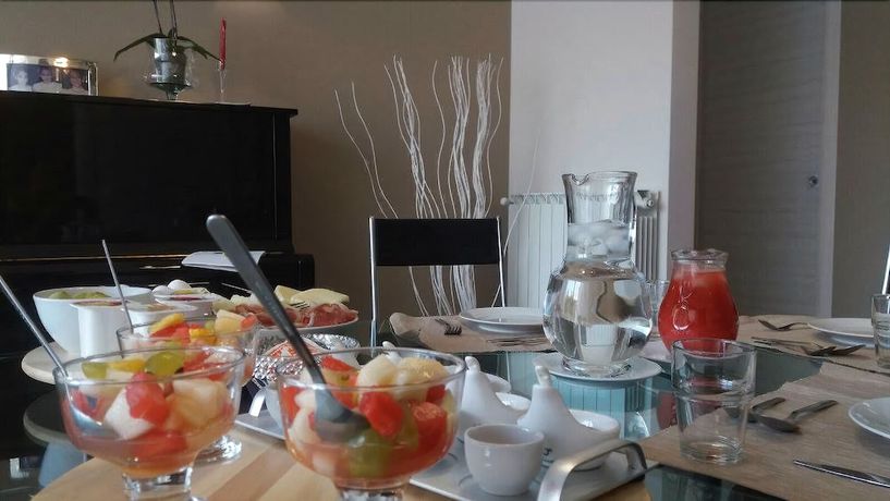 Imagen del bar/restaurante del B&B Sorahnia Design House. Foto 5