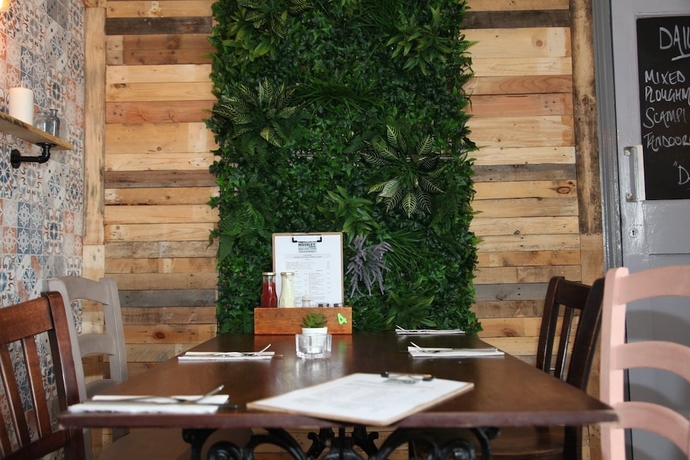 Imagen del bar/restaurante del B&B The Moseley Arms. Foto 5