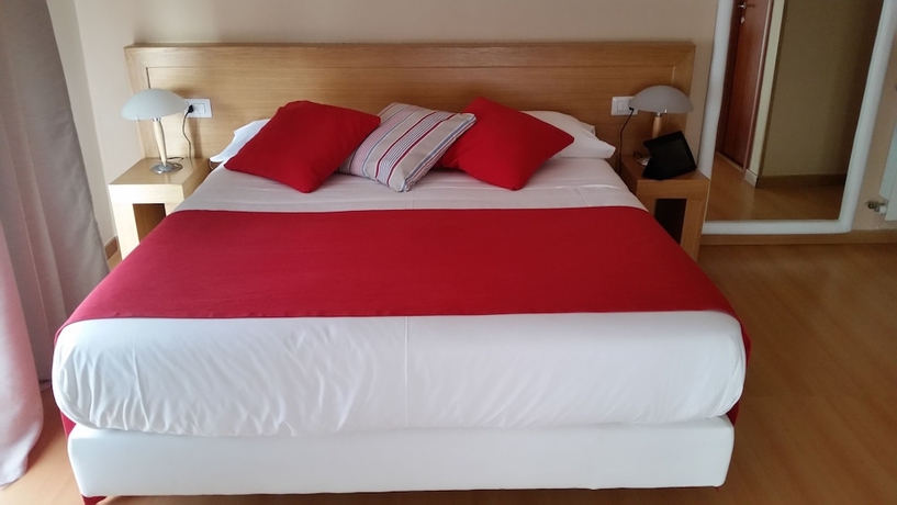 Imagen de la habitación del B&B The Night Guest House Sorrento. Foto 4