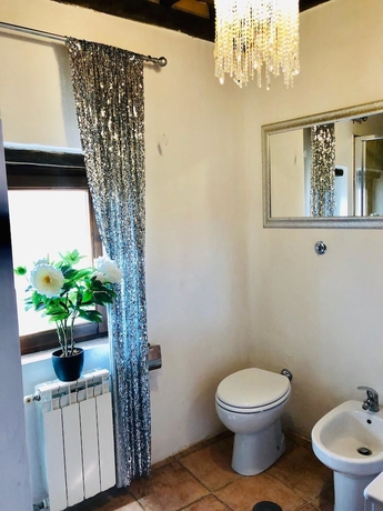 Imagen de la habitación del B&B Torre Dei Serviti. Foto 15