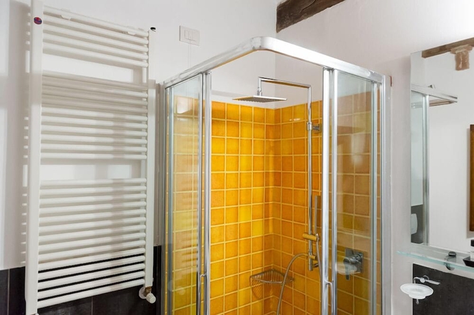 Imagen de la habitación del B&B Torre Dei Serviti. Foto 16