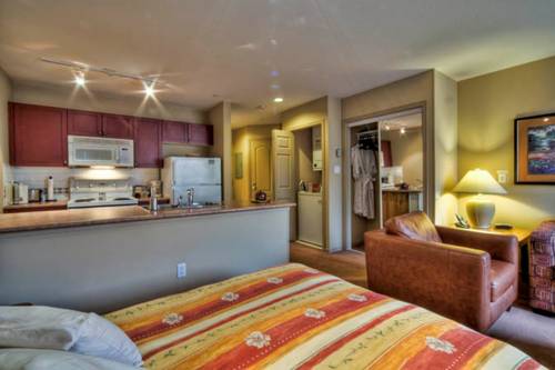 Imagen de la habitación del B&B Town Plaza Suites by Golden Dreams. Foto 4