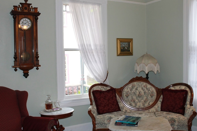 Imagen de los interiores del B&B Victorian House Bed and Breakfast. Foto 19