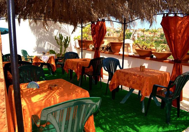 Imagen del bar/restaurante del B&B Villa Ambra, Noto. Foto 4