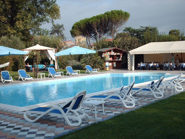 Imagen de la piscina del B&B Villa Corte Degli Dei. Foto 13