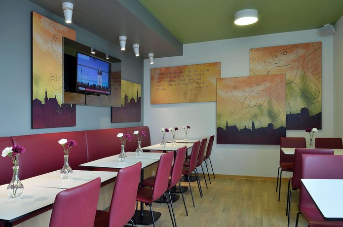 Imagen del bar/restaurante del B&B Weimar. Foto 3