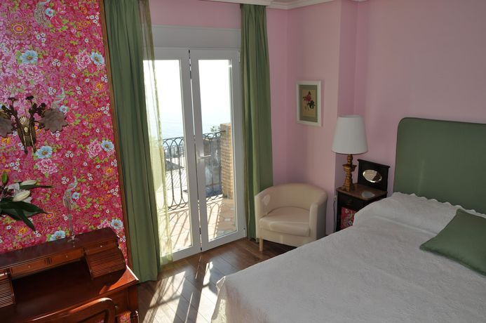 Imagen de la habitación del B&B Welcome Inn Nerja Guest House. Foto 11