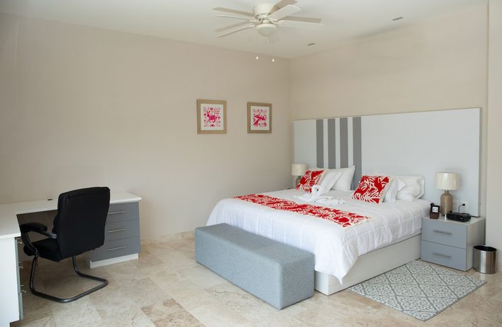 Imagen de la habitación del B&B Xaha Villas Suites and Golf Resort. Foto 12