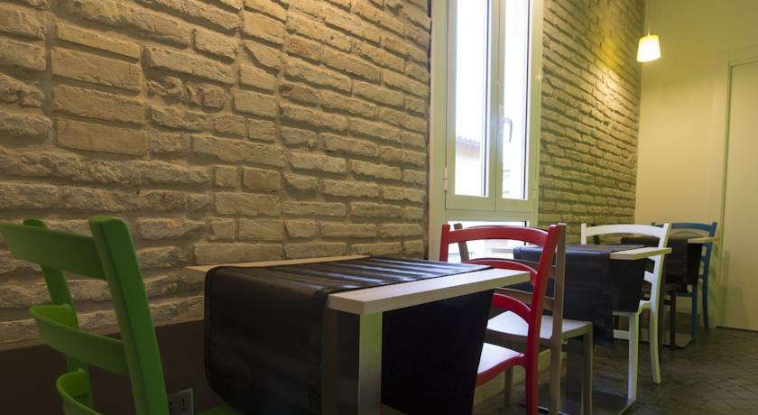 Imagen del bar/restaurante del B&B iRooms Pantheon y Navona. Foto 1