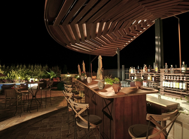 Imagen del bar/restaurante del Boutique Ala&ccedil;ati Kapari Otel - Special Class. Foto 5