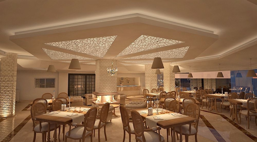 Imagen del bar/restaurante del Boutique Altes Hotel. Foto 8