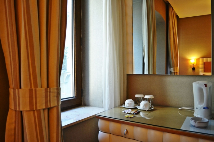 Imagen de la habitación del Boutique Alyon Suite Hotel. Foto 10