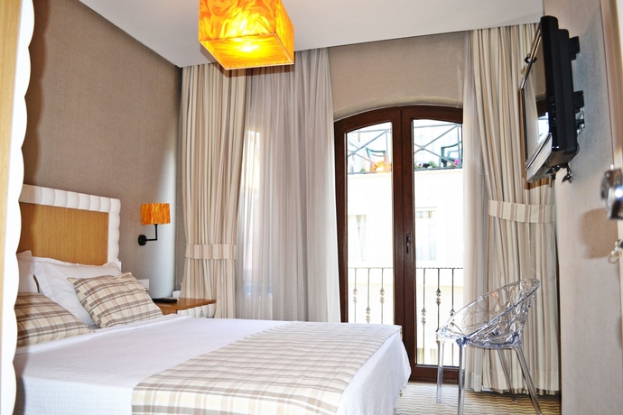 Imagen de la habitación del Boutique Alyon Suite Hotel. Foto 13