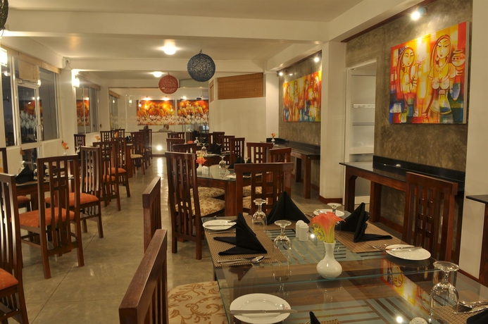 Imagen del bar/restaurante del Boutique Amaara Sky Hotel. Foto 3