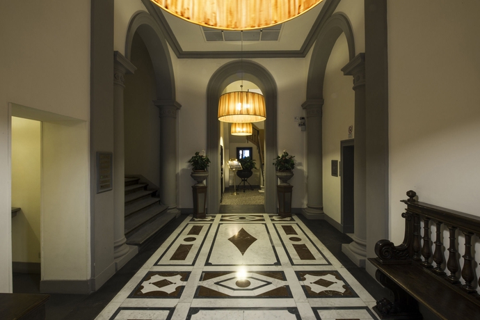 Imagen de los interiores del Boutique Antica Torre Di Via Tornabuoni 1. Foto 15